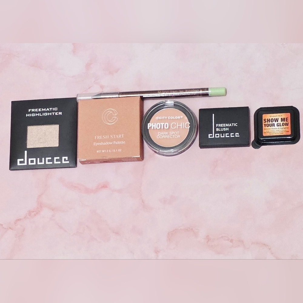 New Makeup Bundle (Doucce - Highlighter & Blush, Fresh Start, City Color & More)